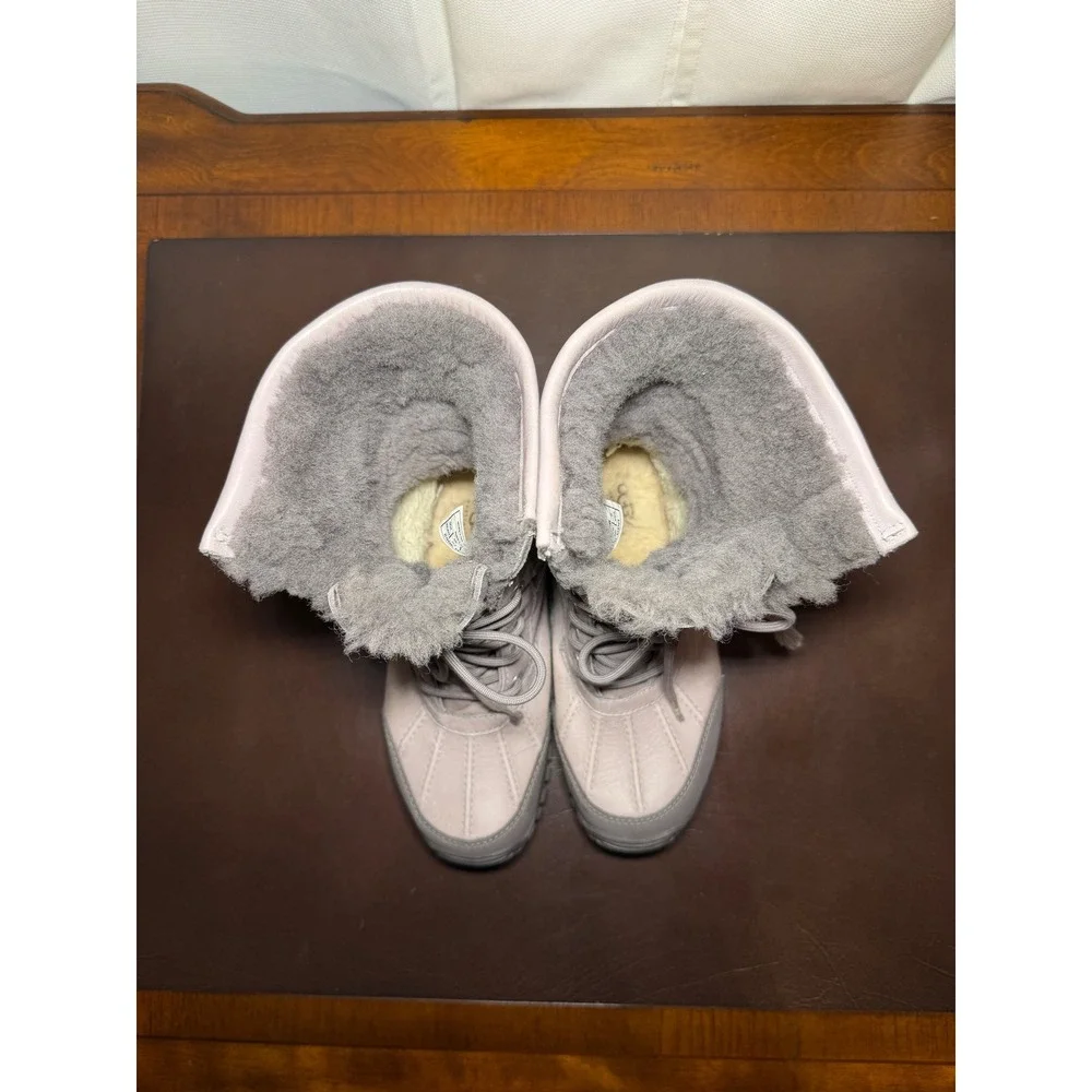 UGG Adirondack II Waterproof Winter Boots Lavender Grey Leather Suede Size 8